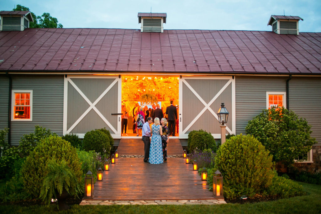 Blue Ridge Farm wedding, charlottesville VA wedding, wedding destination photographer, VA wedding photographer, Kennon Ibbeken, The catering company, southern blooms VA