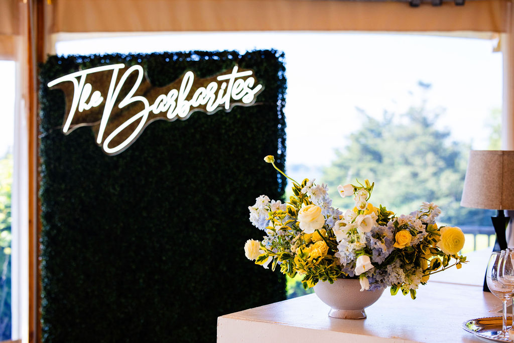 Castle Hill wedding with flowers by Greenlion designs